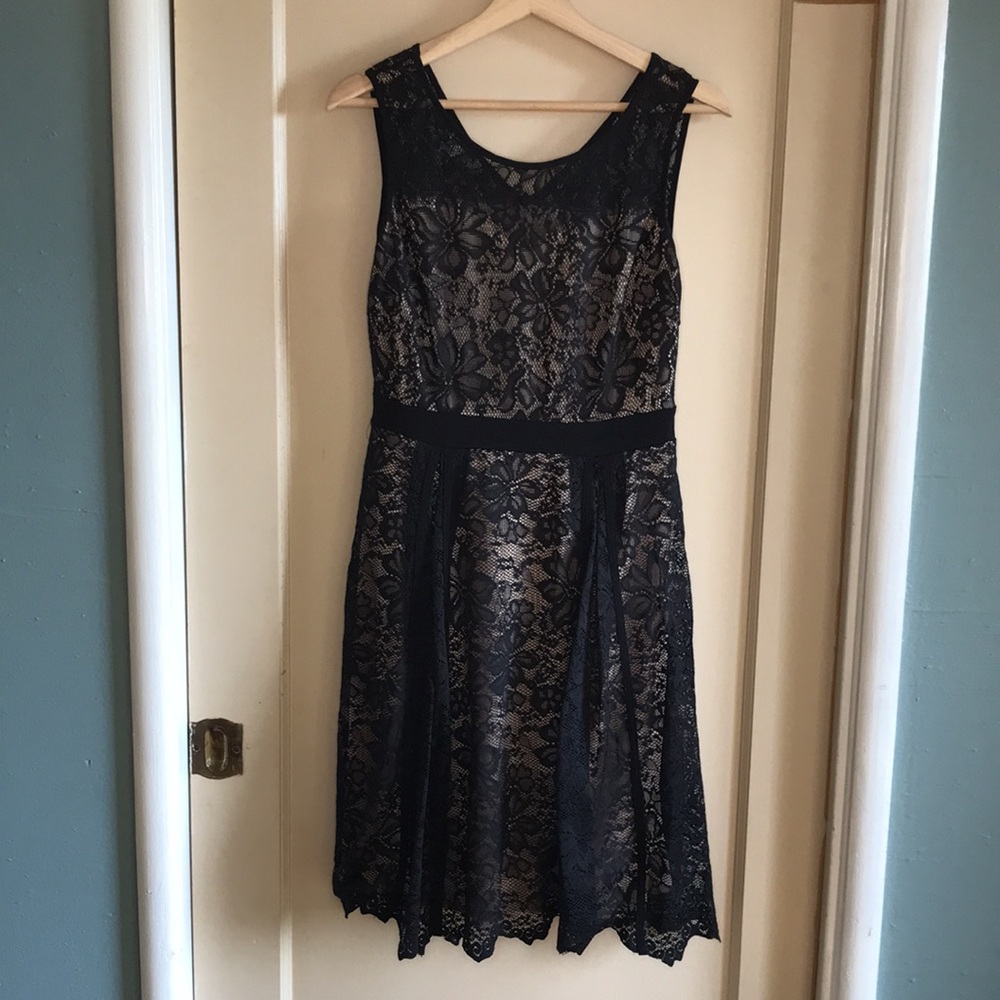 Candalite sleeveless lace cocktail dress